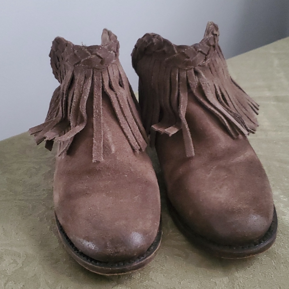 GuC freebird lucy fringe mule 7